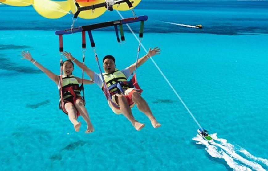 Parasailing in Hurghada